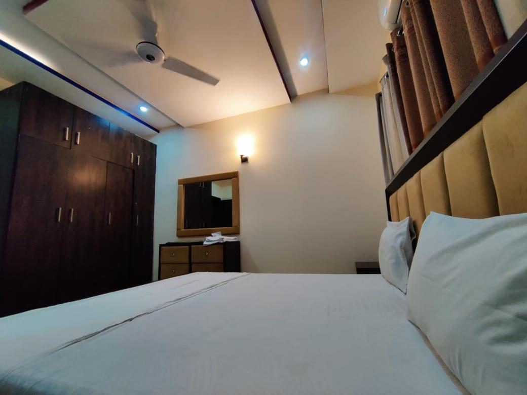 Luxury Guest Rooms Rawalpindi Exterior photo